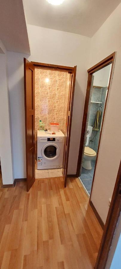 Bubu Apartament Petrosani Ngoại thất bức ảnh